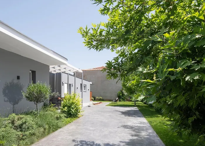 Kochyli Garden