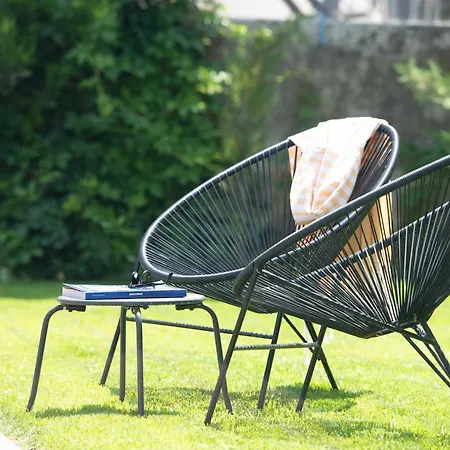 Kochyli Garden Studios *