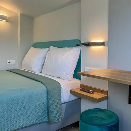 Kochyli Garden Apartment *