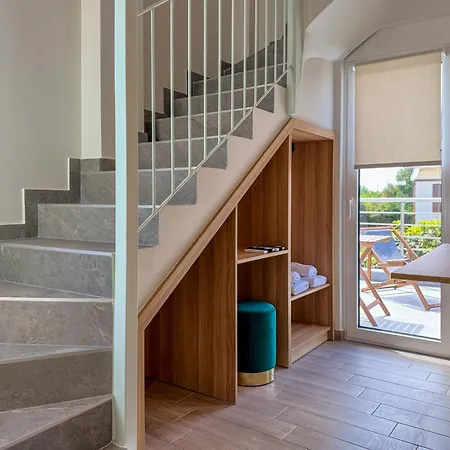 Kochyli Garden Studios