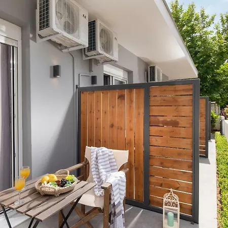 Apartment Kochyli Garden Nea Plagia