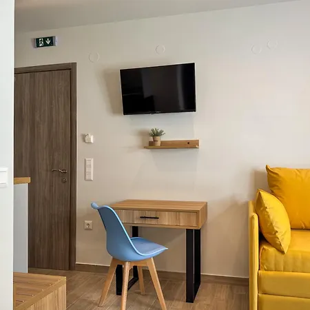 Kochyli Garden アパート *