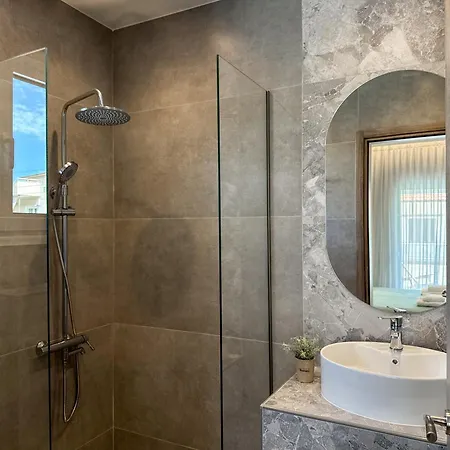 アパート Kochyli Garden