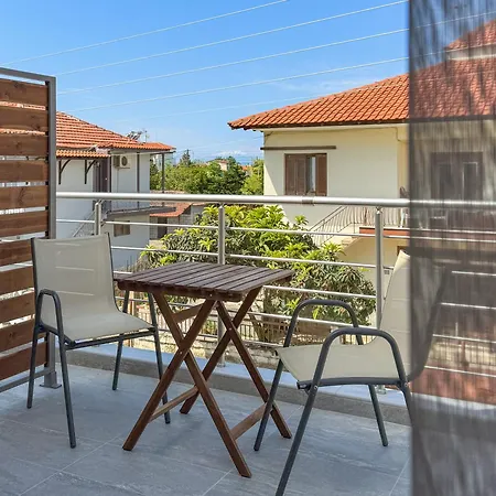 Kochyli Garden アパート *